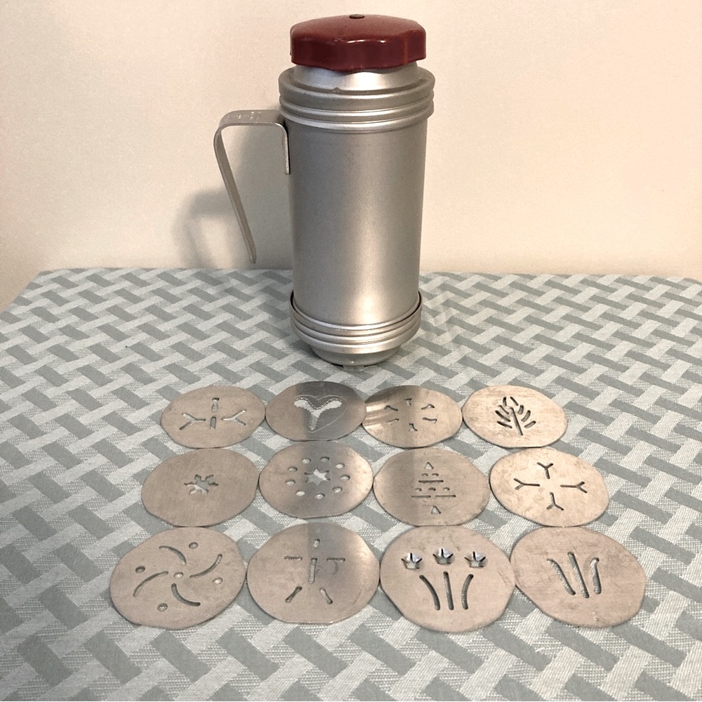 Vintage Wear-Ever Aluminum Cookie Press #3358 with Original Disks